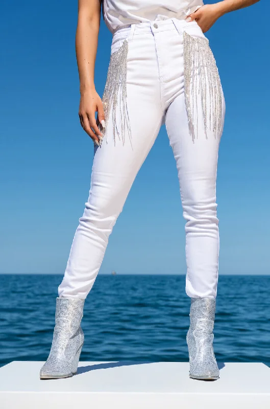 NOTHIN BETTER RHINESTONE POCKET SKINNY JEANS